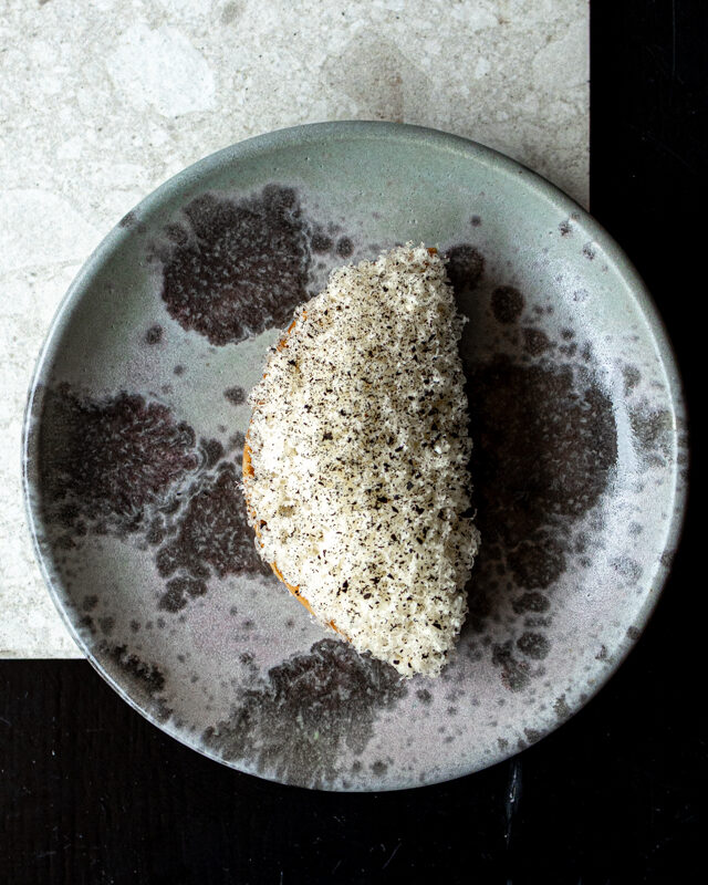 Quiche – Leek – Cheese 🥧  Our take on a classic, but dialed up in flavour and texture. A crisp, buttery pastry base holds a rich leek filling, soft and savory  On top, a light and creamy cheese layer finished with finely grated aged cheese for depth and a touch of umami.