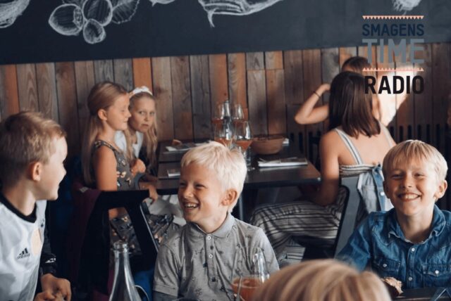 🎈Smagens time at RADIO🎈  Today we invite children and young people (age 5-15) to a unique dining experience: Smagens time🍽️✨  From 16:30-18:30, the retsuarant is reserved for kids only - no adults at the table - and a speciel 3-course menu will be served👧👦🤌  The menu: 
Potato – Cream Cheese – Chicken skin  Pork belly – Onions – Demiglace  Ymermousse – Meringue – Wild berries  Price: 180 DKK  Tickets: https://madbillet.dk/show/event/radio-smagens-time-2025
(or see the link through story)  Seats are still available - join us in the fun this afternoon for an unforgettable food experience🥳