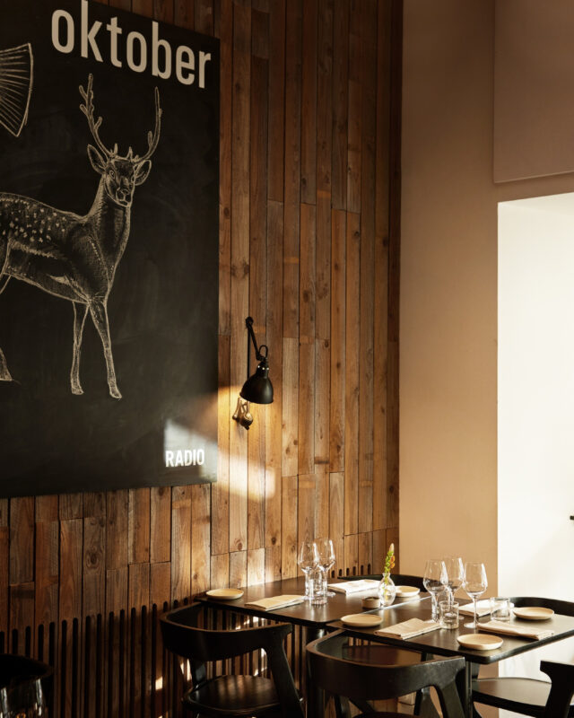 The evenings are getting darker, the air a little cooler but at RADIO, autumn means warmth, depth, and comfort at the table.  This season, we’re leaning into everything we love about fall: the richness of mushrooms, the sweetness of roasted squash, the intensity of long-simmered sauces. Each dish on our menu is built to capture that balance of coziness and freshness that makes this time of year so special.  From a creamy mussel soup with fennel and sourdough, to delicate chawanmushi with truffle and crisp tempura, and slow-cooked pork glazed in fig barbecue — our October menu is a celebration of harvest and patience.  It’s food that warms you from the inside out, served in the glow of candlelight.